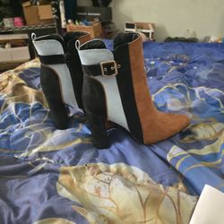 JustFab Linette Color Block Bootie Blue Black Brown Size 8.5 Faux SuedeJustFab Linette Color Block Bootie Blue Black Brown Size 8.5 Faux Suede