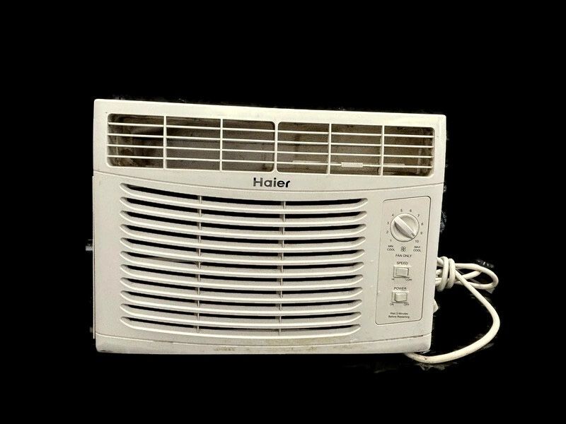 Haier hWF05XCL – L 5000 BTU 115 V window, mounted air conditioner
