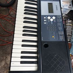 Yamaha Keyboard Works Perfect Used  With Built  In Piano Coach Training 