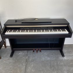 Yamaha Clavinova CLP-120 Digital Piano for Sale in Alpine, CA