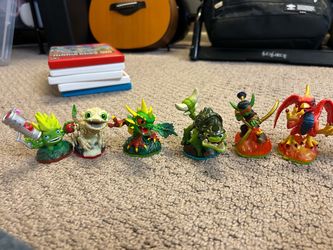 Skylanders Figures and Traps Lot