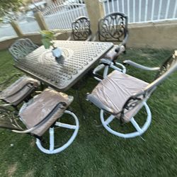 Patio Outdoor Dining Set Brand New 