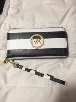 Michael kors wallet