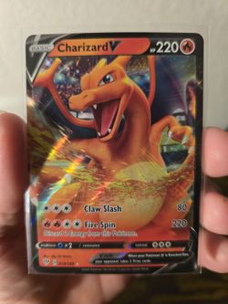 Charizard V Pokémon Card 019/189 Holo