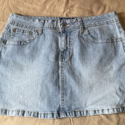 Light Blue Denim Skirt New Size 9