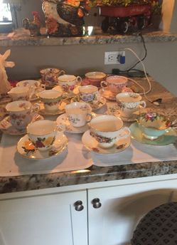Tea cup and saucer collection