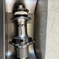SHIMANO XTR FH-M9111-B REAR HUB NIB