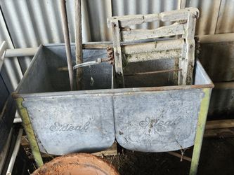 Antique Double Washtub On Stand
