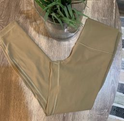 Lululemon Align High Rise Pant 25” in Olive Green Size 6 New without tag