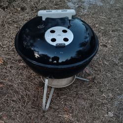 Weber 14" Diameter Grill, LIKE NEW, 16" Tall. Can Deliver To Ormond, Daytona Areas