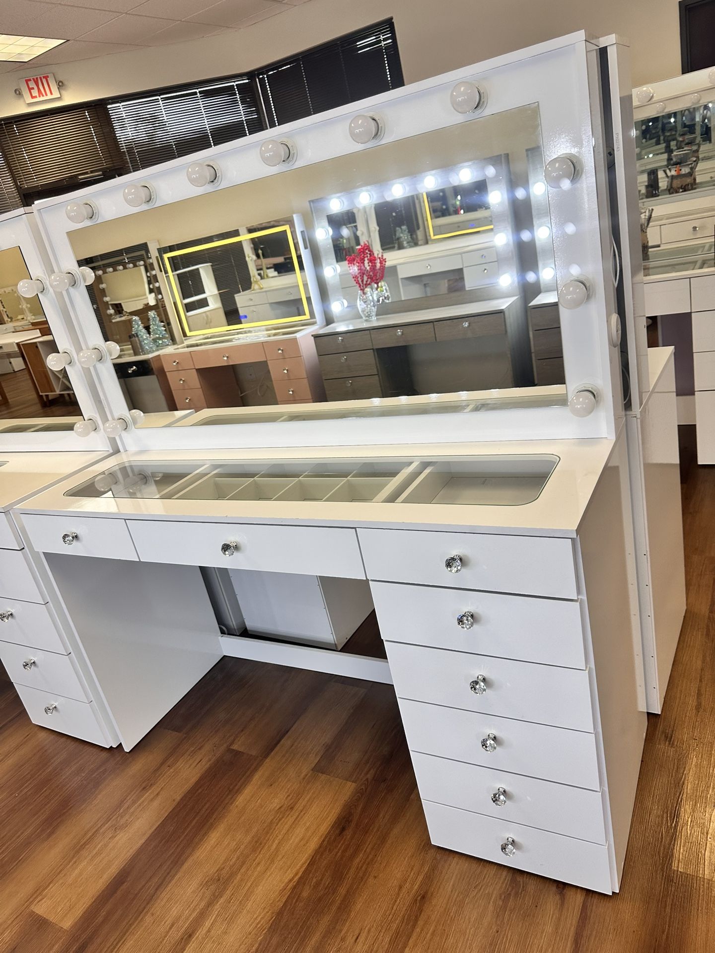 Vanity Gigante En Caja En Promoción 399$