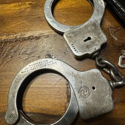 Vintage Handcuffs 1925 The Peerless Handcuff Co.