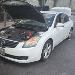 Nissan Altima 2008 3.5 6v $1000