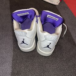 Jordan 4, Metallic Purples , size 9