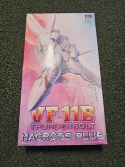 VF-11 VF-11B Thunderbolt Fighter Macross Plus  1/72 Scale Model Kit - Hasegawa