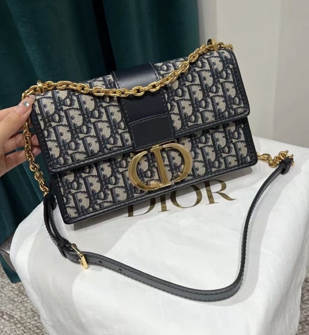DIOR 30 Montaigne Montaigne Series Old Flower Full Print Embroidery Oblique Printed Metal Chain Fabric Box Bag Cross-body Shoulder Bag Medium (p776)