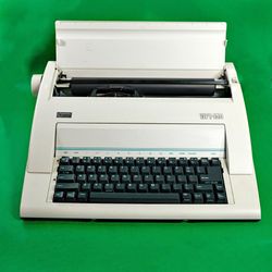 Nakajima WPT-150 Portable Electronic Portable Typewriter Works Perfect