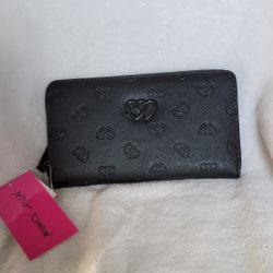 Betsey Johnson interlocking hearts wallet