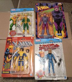 Marvel Legends.                              (7)
