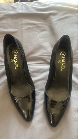 Chanel Black Patent Leather Pumps
