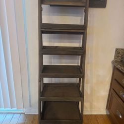 Rustic 6-Tier Wooden Ladder Shelf