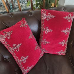 Set Of 2 Pillows 