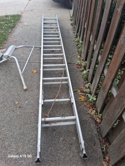 ALUMINUM LADDER 