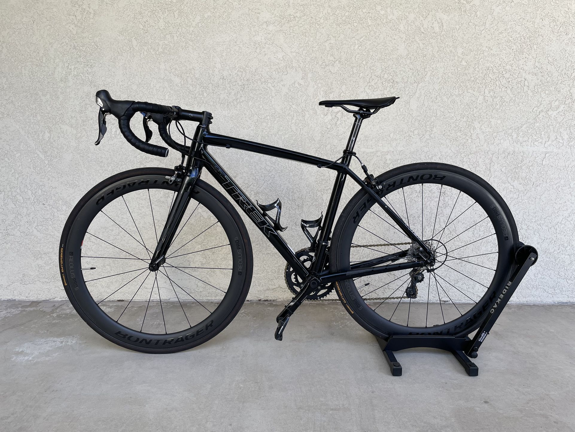 Trek Madone 2.1 (Frame Size: 50cm)