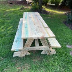 Picnic Tables 