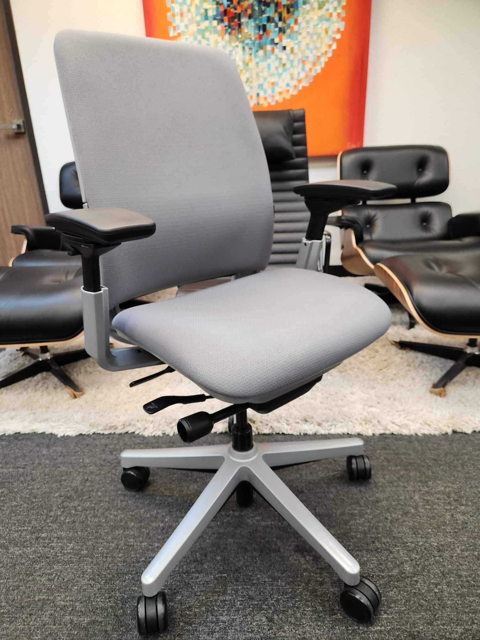Black Friday Deal Herman Miller Lightly Used Steelcase Light Grey Amia