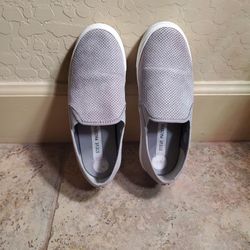 Women's "Steve Madden" Gray Slip On Size 6.5