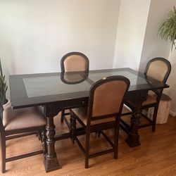 Unique Morning Room Dining Table w/ 4 Chairs
