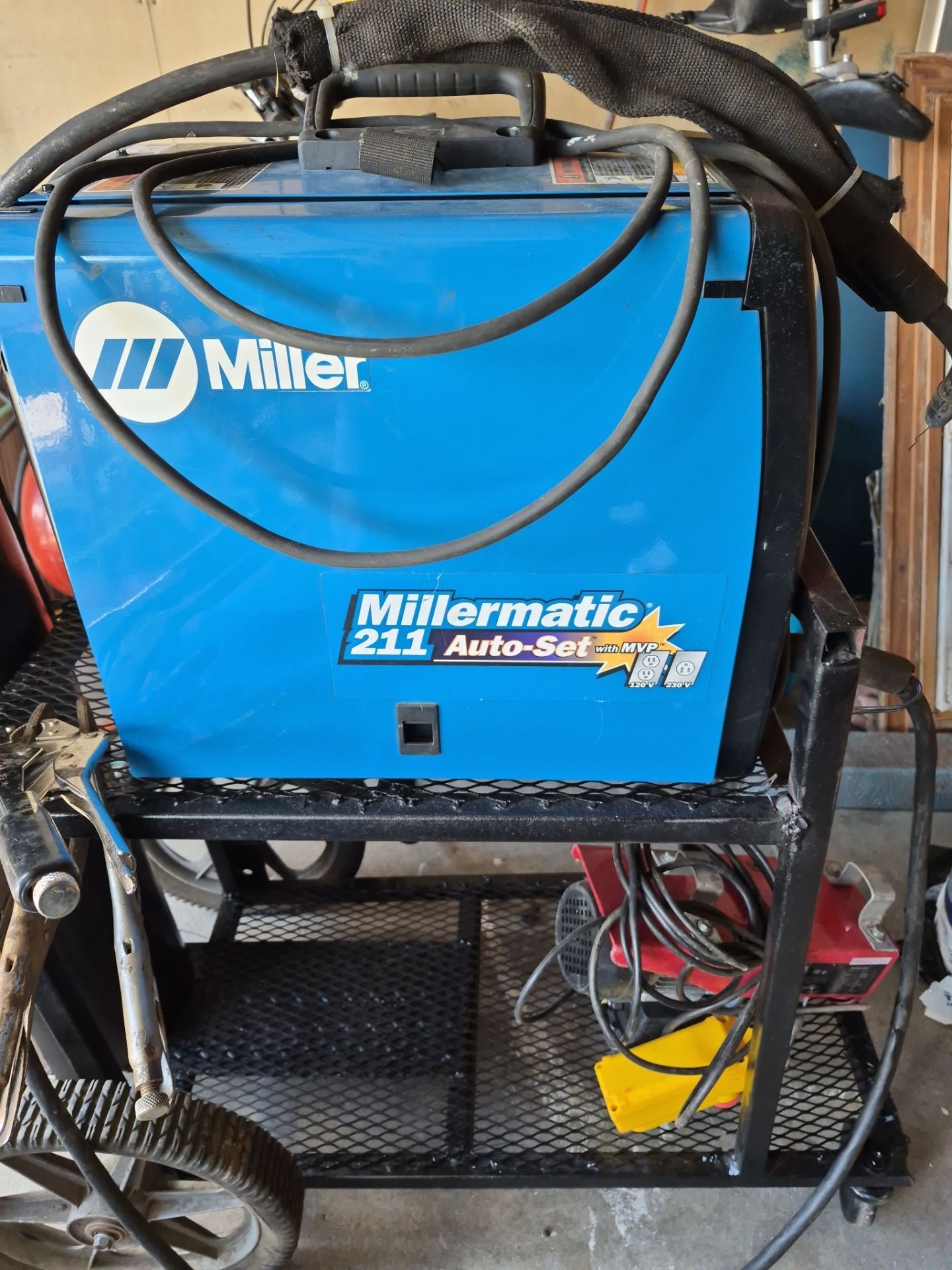 Millermatic 211 auto set w/bonus