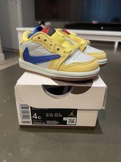 Air Jordan 1 Low Travis Scott Canary