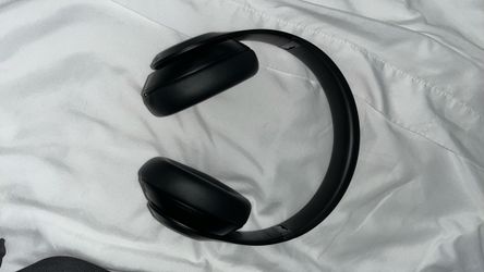 Black Beats Studio pros, WILL NEGOTIATE