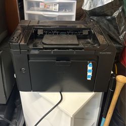 HP laserJet P1606dn Printer