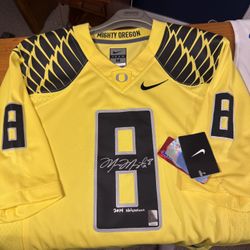 *RARE* OREGON DUCKS MARCUS MARIOTA AUTOGRAPHED YELLOW NIKE JERSEY SIZE M MM
