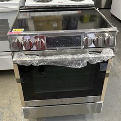 LG Electric stove glass top in stainless steel with air fry