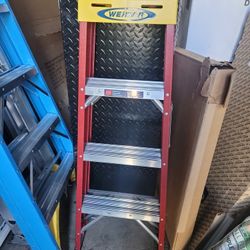 Werner Ladder 4ft Fiberglass 