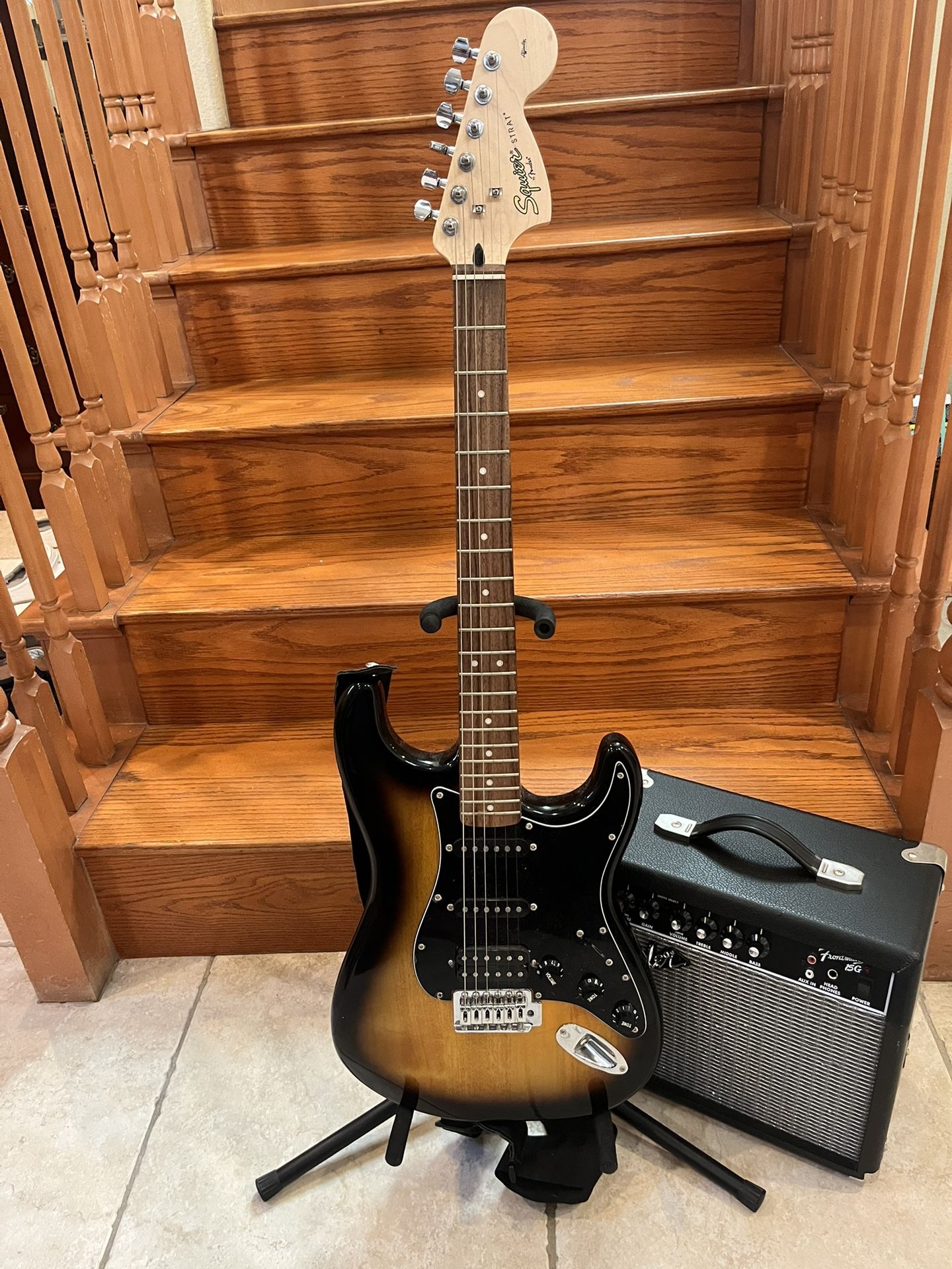 Squier Affinity Stratocaster (Mint) W/ Fender Amp