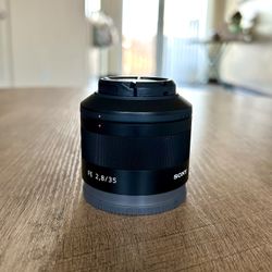 Sony Sonnar FE 35mm F2.8 | Zeiss Full Frame Lens