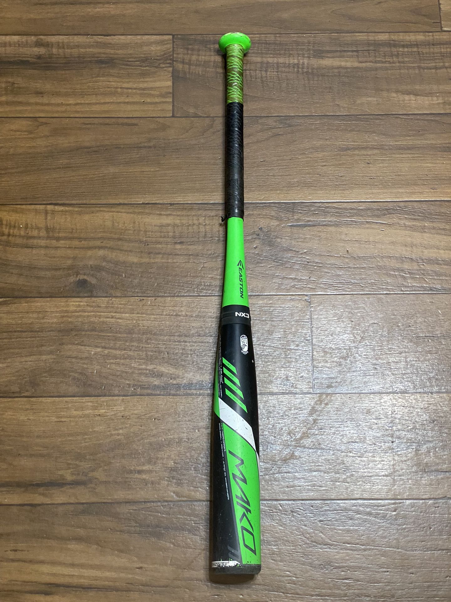 Easton MAKO baseball bat, size 28” 16oz