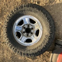 265/70R16 6 Lug Rim