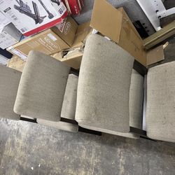 8 Chairs 