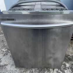 Samsung Dishwasher 24”