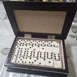 DOMINOES SET DOUBLE 9 IN WOODEN BOX