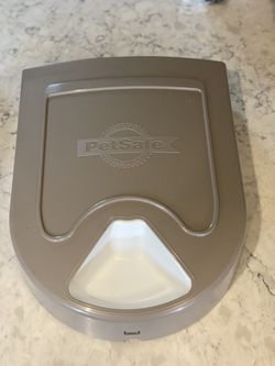 Automatic Pet Food Dispenser