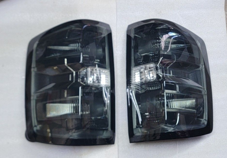 14-18 Chevrolet Silverado Taillights Luces Traseras Calaveras Focos Luces Chevy