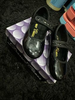 Toddler tap shoes