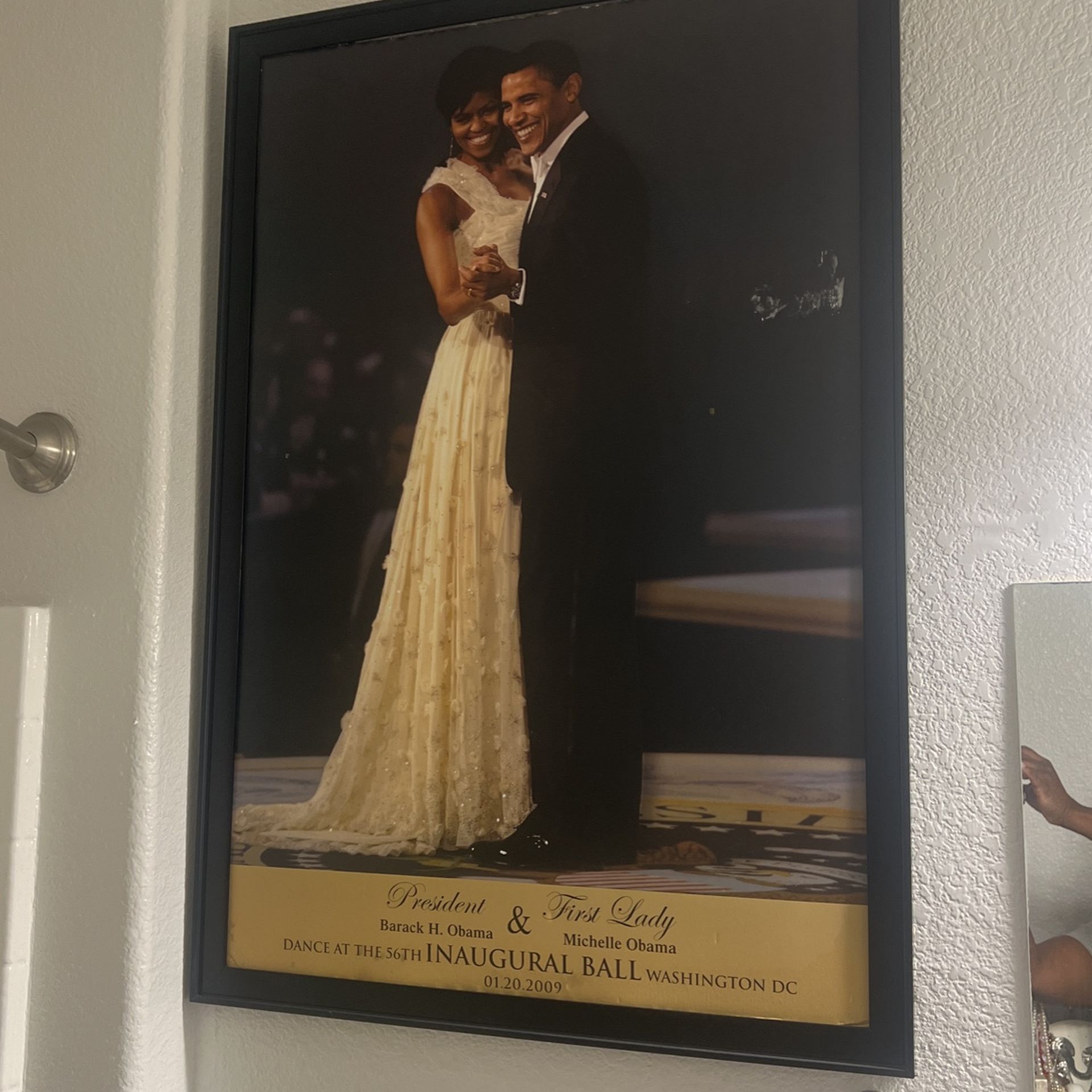 Obama And Michelle Huge Picture